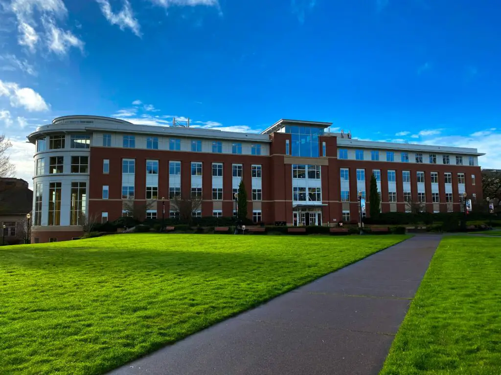 Most beautiful coastal college campuses in the United States