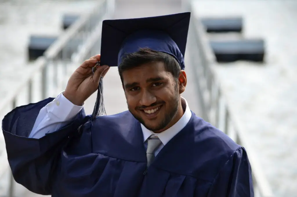 Can Graduate Students Pledge Fraternity?