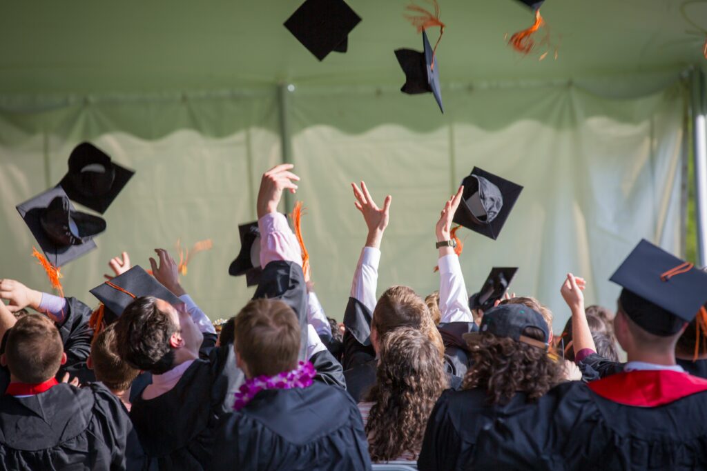 Pros & cons of Bethesda University