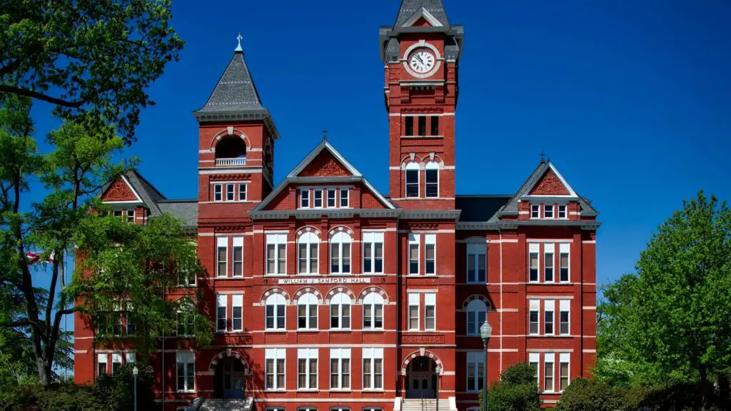 Dorms At University Of Nebraska-Lincoln