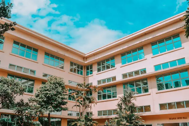 Pros & cons of University of Hawaii at Hilo