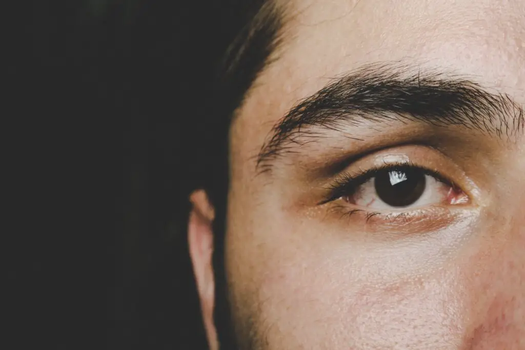 Why Do People Shave A Line In Their Eyebrow?