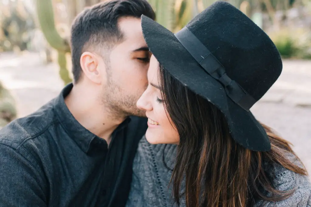 7 Psychological Tricks To Make A Girl Obsessed With You